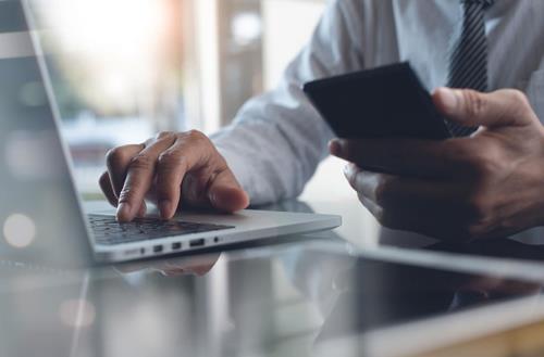 ارائه خدمات تخصصی فریلنسر و بایننس