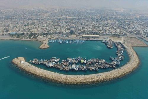 محدودیتی در تأمین اعتبار پروژه موج شکن های بندر کنگان وجود ندارد