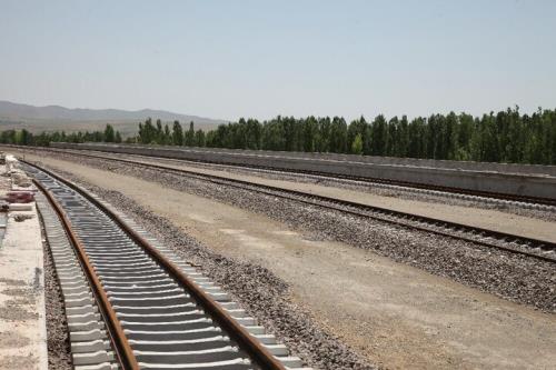 ایران و روسیه قرارداد اجرائی راه آهن رشت- آستارا را امضاء کردند