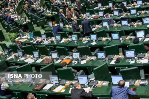 مجوز مجلس برای واردات خودرو های سواری برقی در سال ۱۴۰۳