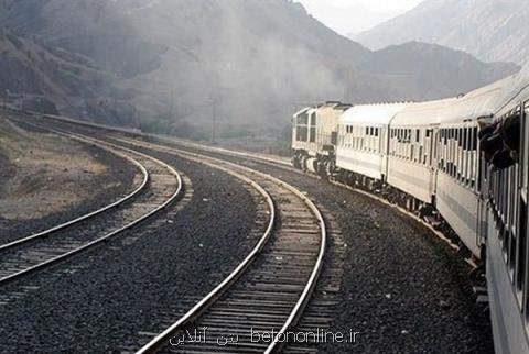 آمادگی راه آهن برای انتقال مسافران و خودروهای لطمه دیده در شیراز