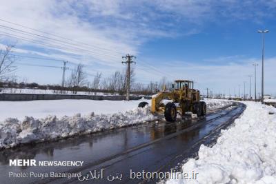بارش برف راه ۲۲۰ روستا را مسدود كرد